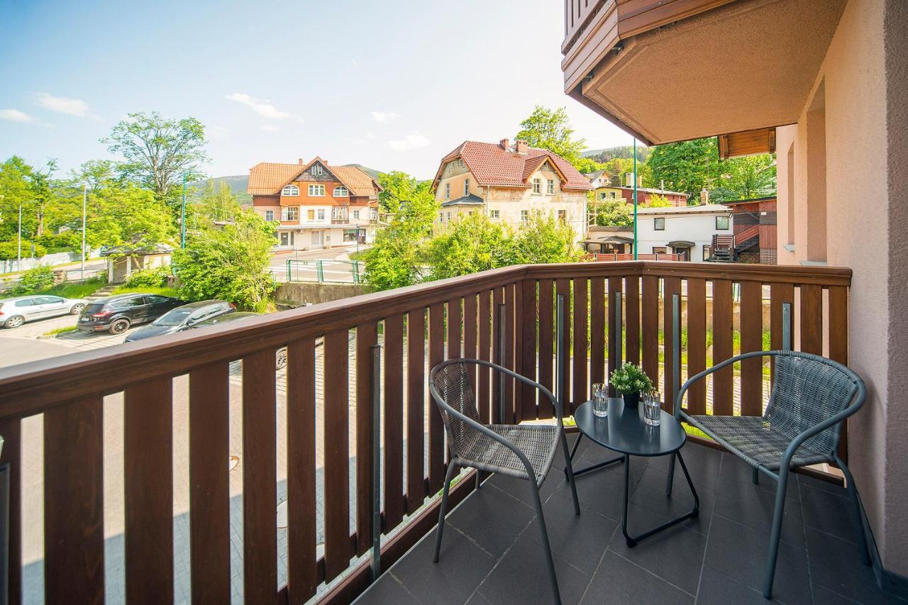 Apartamenty Sun Seasons 24 - Nad Lomnica 14 Centrum Karpacz Luaran gambar